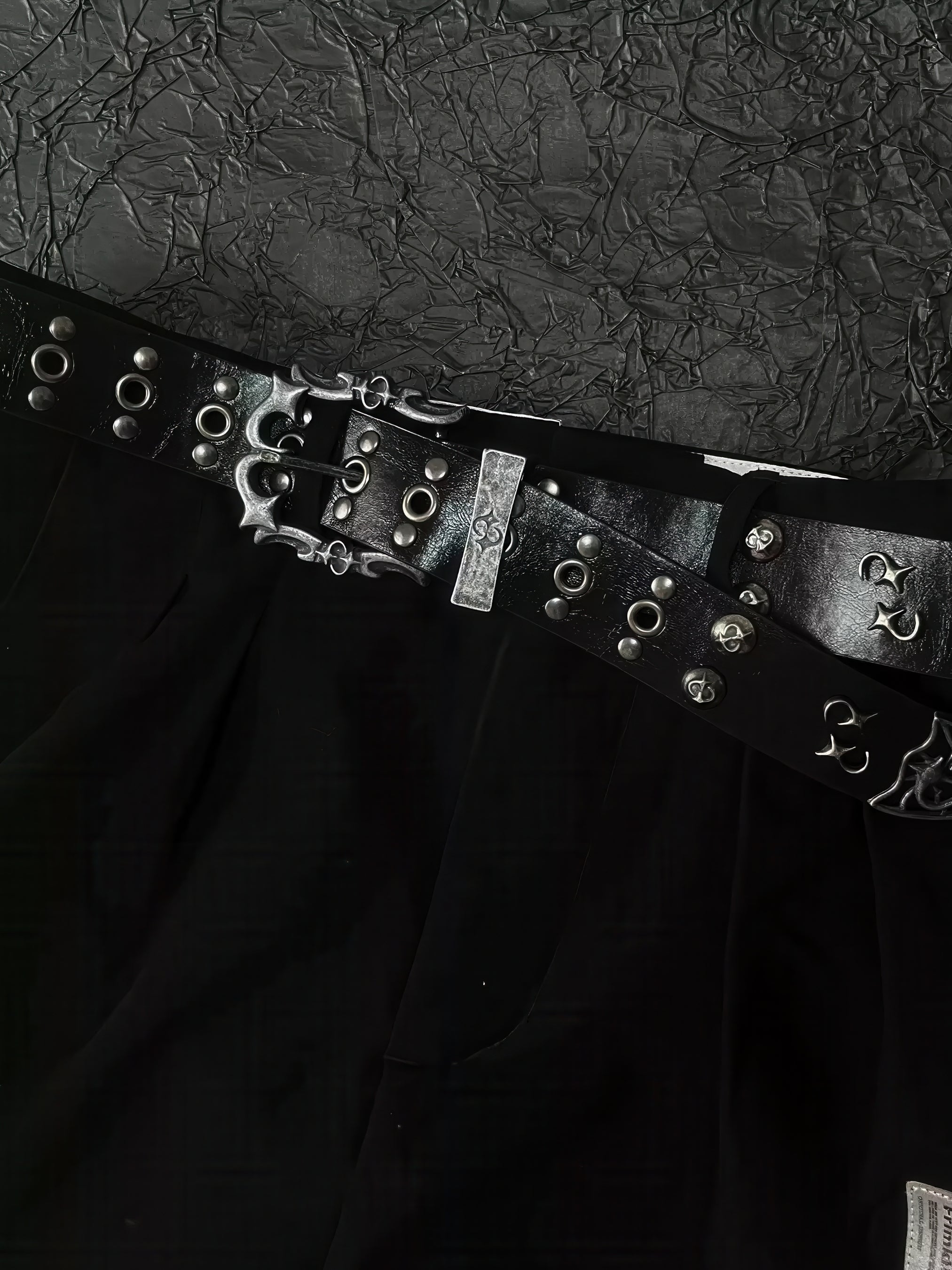 Riven Metal Buckle Belt